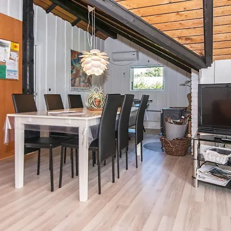 Secluded Oasis By Kvie Lake-by Traum